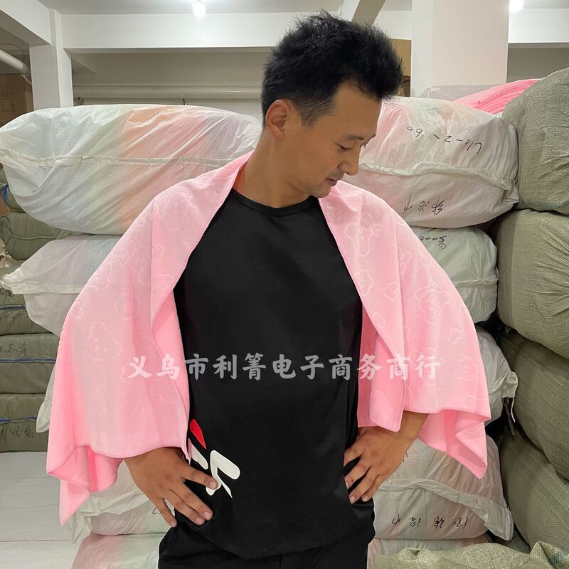 German Large Bath Towel, Street Stall, Night Market, Colorful Large Bath Towel, Summer Cooling Quilt, 10 Yuan, 15 Yuan Model, Very Profitable German Large Bath Towel, Street Stall, Night Market, Colorful Large Bath Towel, Summer Cooling Quilt, 10 Yuan, 15 Yuan Model, Very Profitable