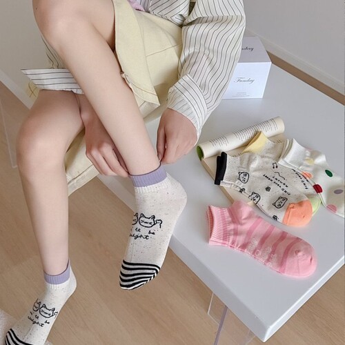 Mekki Zhuji Women's Spring and Autumn Cartoon Cute Animal Cotton Sweat Absorbent Breathable Commute Simple Rest Socks