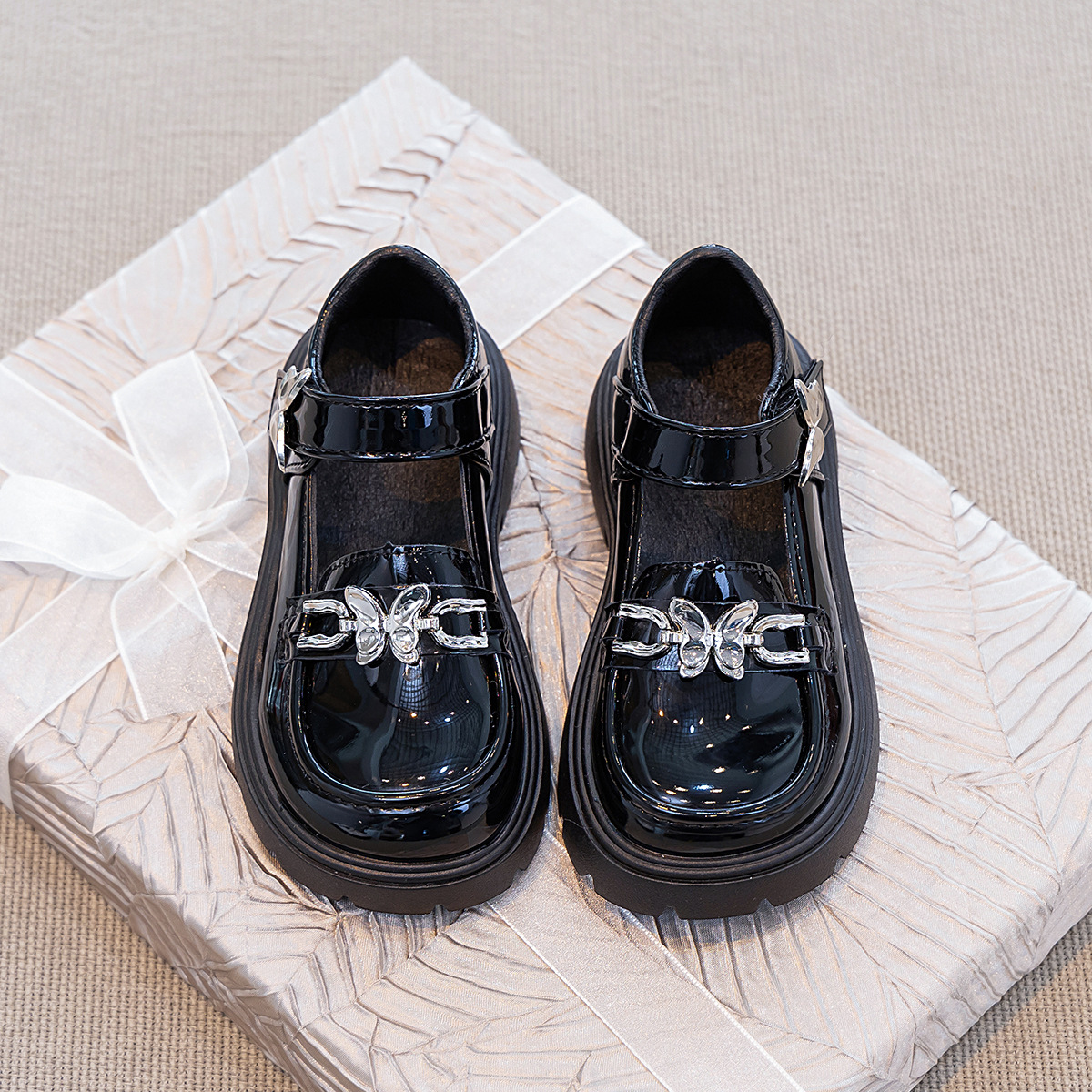Zapatos de cuero negro para niñas Zapatos de primavera y otoño 2026 nuevos zapatos de princesa británicos zapatos de espectáculo para niñas