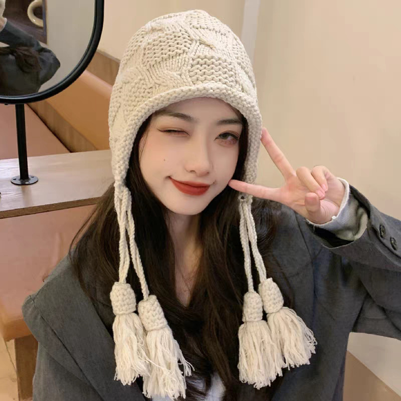 日本のインターネットセレブの女性用タッセル付き赤いウール帽子、秋冬韓国版、甘くてかわいい耳保護暖かい包頭ニット帽子|undefined