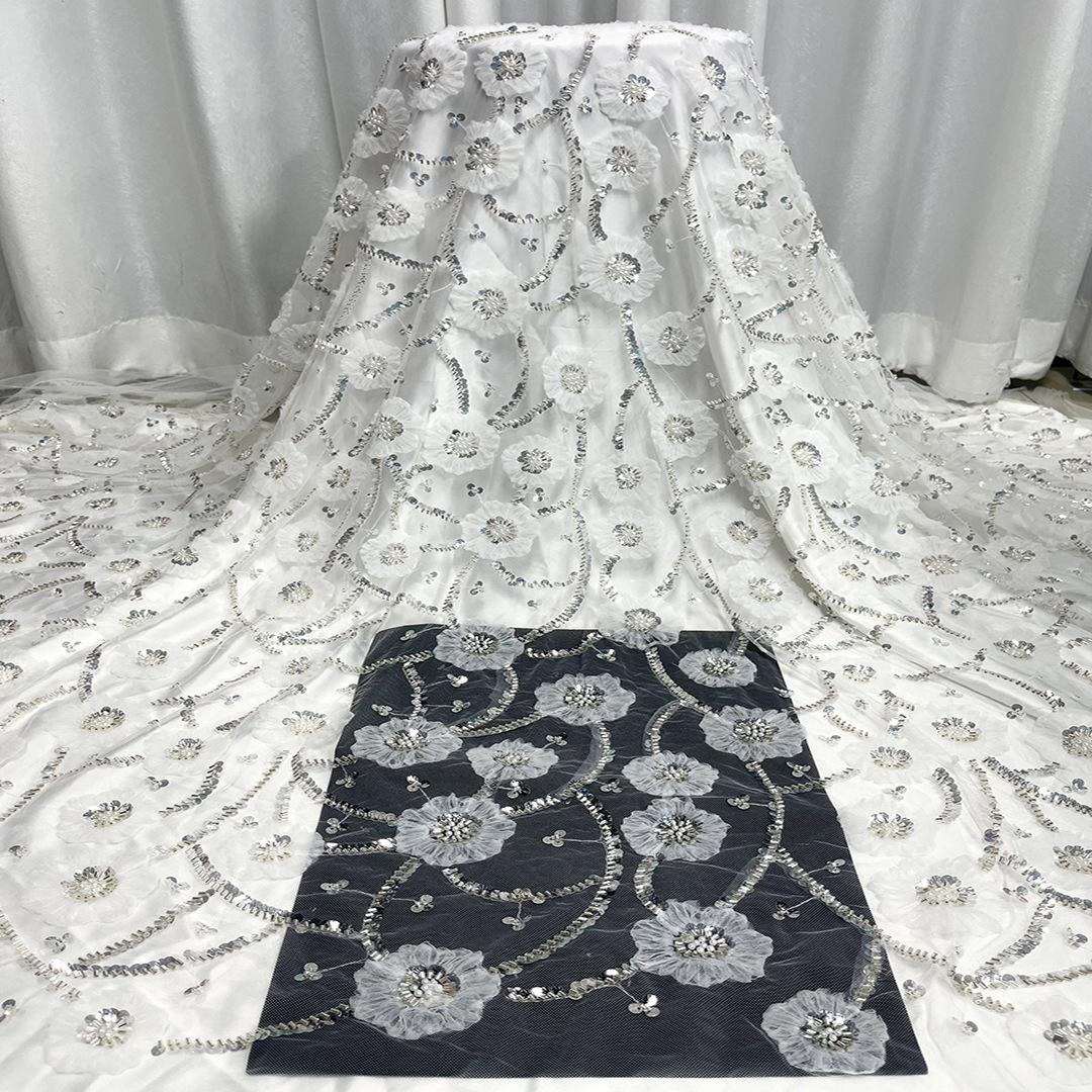 Blanco pesado vestido de boda tubo de perlas sequinilla tela flor trío en un vestido de encaje bordado tela encaje