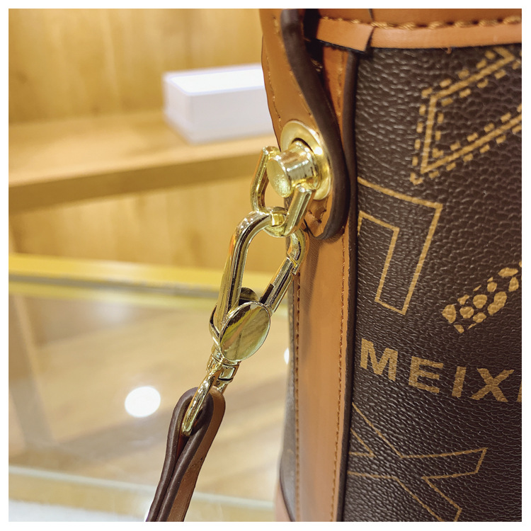 Borsa a tracolla monospalla classica versatile di vendita calda da donna 2023 con lettera stampata nuova_voghion.com