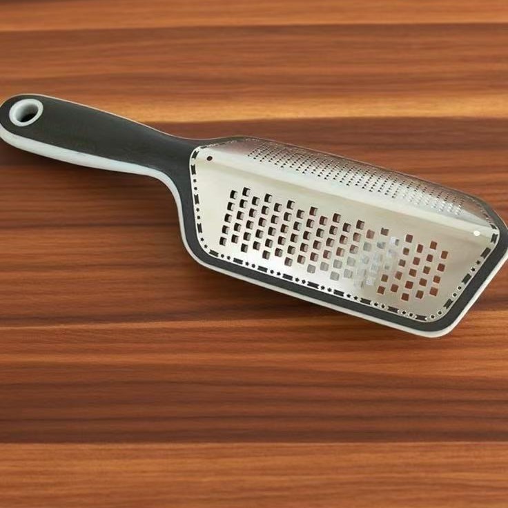 チーズ削り器、チーズグレーター、レモン削り器、フルーツ削り器、チョコレート削り器、ステンレス製両面三角削り器、多機能|undefined