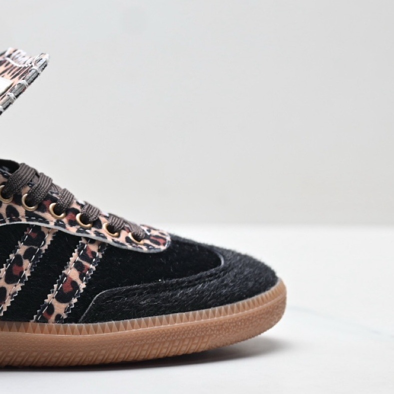 Real shot consultation customer service-7