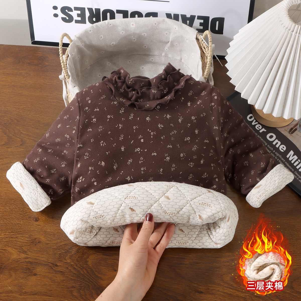 Niñas otoño y invierno nuevo estilo extranjero dulce flor triturada camiseta de base bebé grueso abrigo de encaje de algodón collar