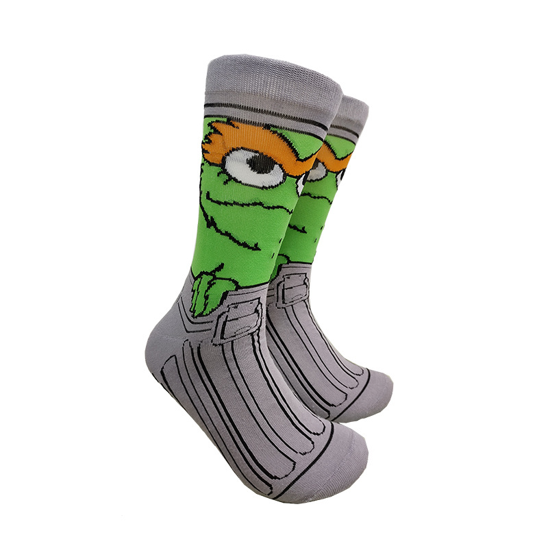 Calcetines de moda de dibujos animados de suministro de punto transfronterizo su Yu esponja bebé película hombres y mujeres calcetines de media pantorrilla