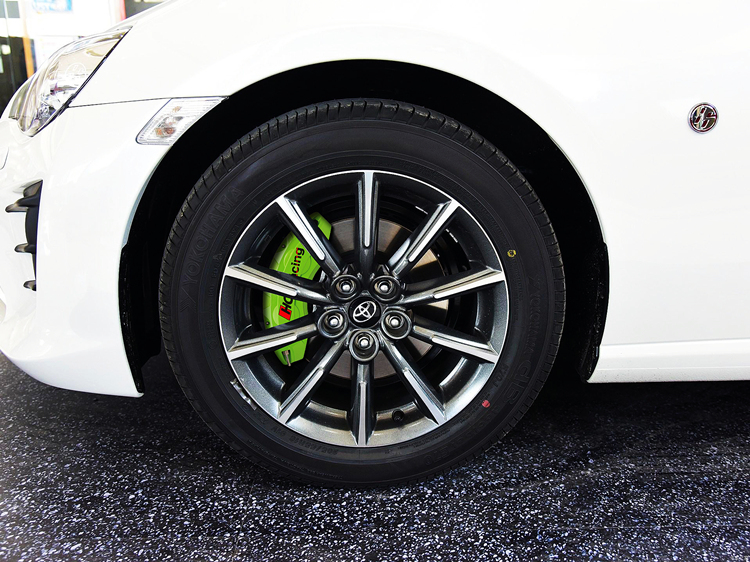 Suitable for Toyota Reiz, Asia Dragon, Yaris, Caliper Cover, Camry, Prado, Crown, Land Cruiser Brake Modification Shell