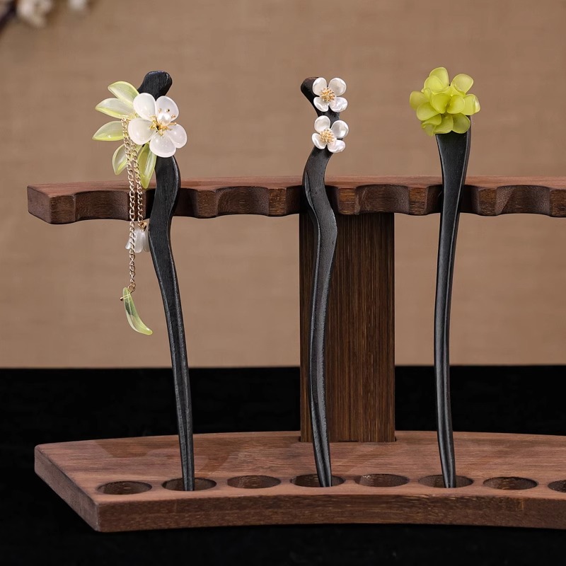 Nueva horquilla china 2025 nuevo estilo estilo antiguo horquilla mujer falda de cara de caballo de alta calidad estilo nacional horquilla de madera paso a paso horquilla tocado