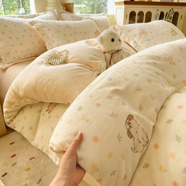 四件套;榻榻米床垫;化纤床垫