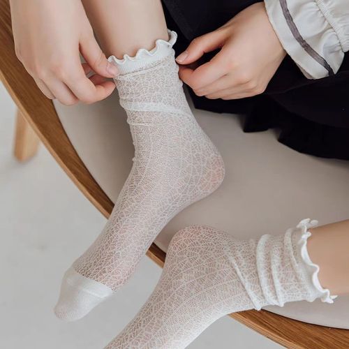 Lolita socks women's ins trend mid-tube socks pile socks summer thin cute Japanese jk lace white black