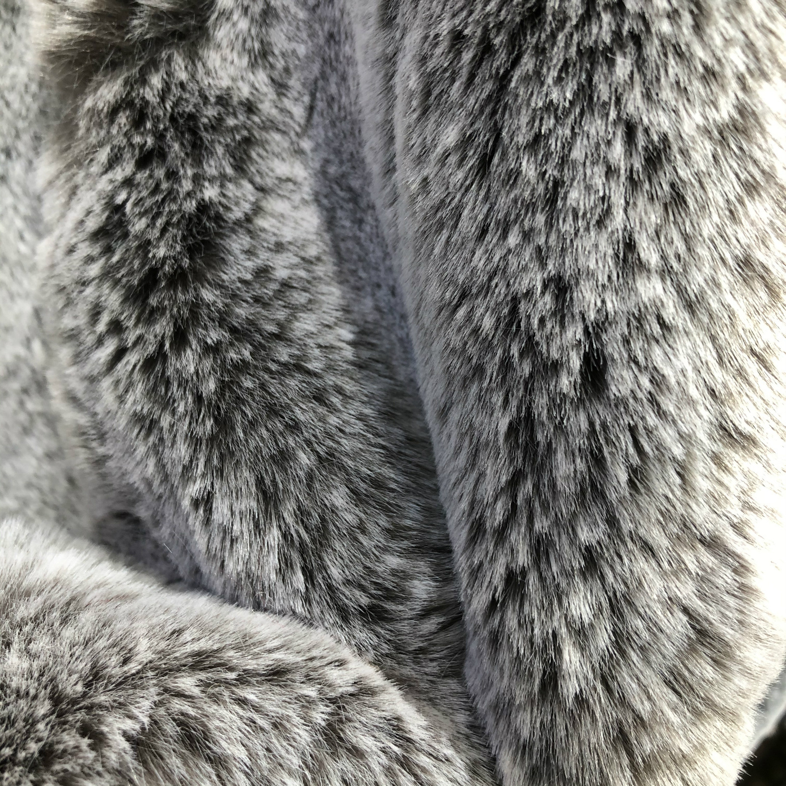 2CM tela de pelo de conejo ultra suave 1500G de doble color pelo de conejo blanqueado ropa de pelo cuello tela de peluche