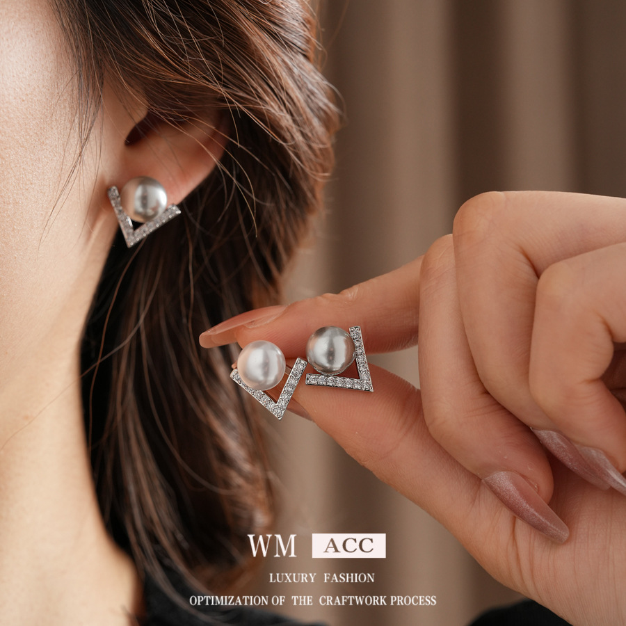 Universal retro elegant earrings with zircon with letters from pearl