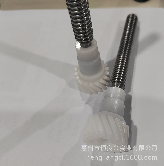 塑胶齿轮  汽车尾门 升降齿轮  窗帘升降齿轮  精密齿轮  斜齿 蜗