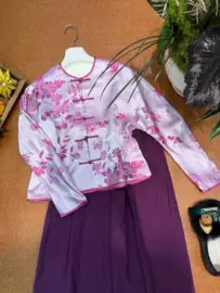 女式衬衫;连衣裙;时尚休闲套装