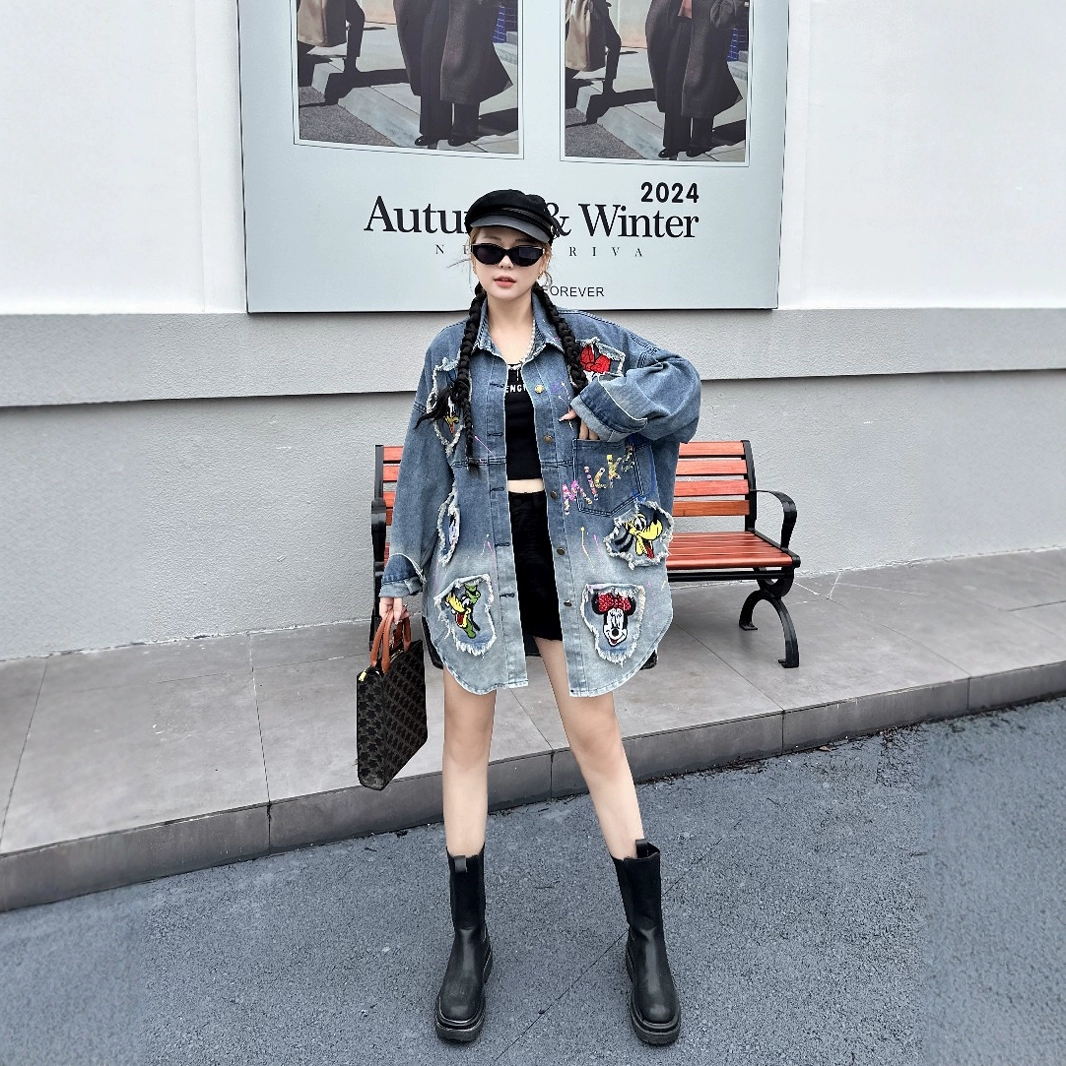 Европейские товары 2024 осень новый граффити алфавит мультфильм маркировка свободная джинсовая куртка модный топ средней и длинной рубашки