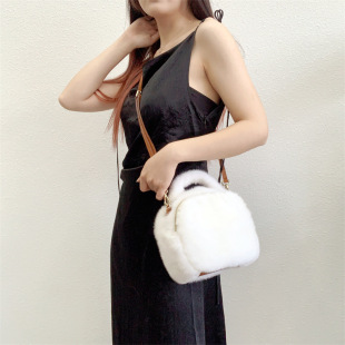 �¿�ˮ��д�θ����������ë�qƤ�ݰ�б��W�������Q���e�玧