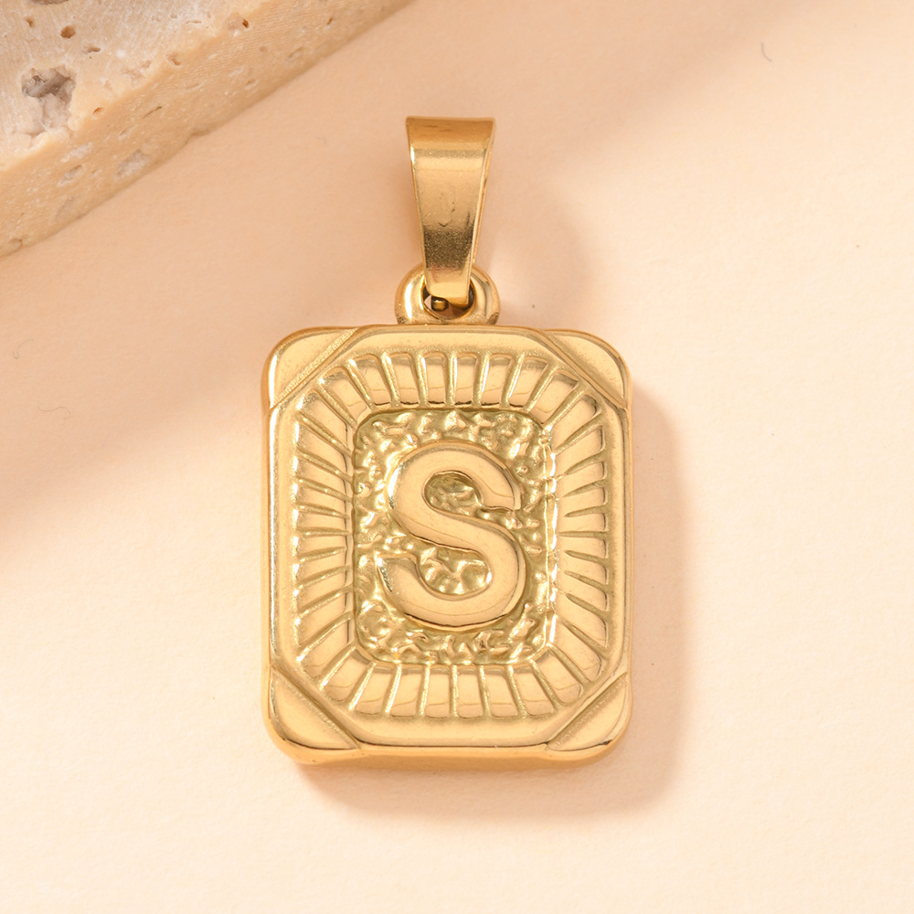Colgante único europeo y americano estilo explosivo colgante de acero inoxidable fundición marca cuadrada 26 letras inglesas collar colgante accesorios de bricolaje