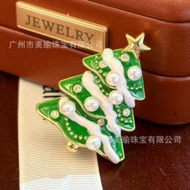 天然珍珠项饰;天然珍珠胸饰;天然珍珠耳饰