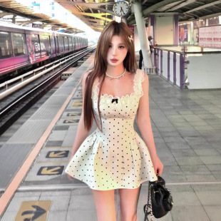 甜美蕾絲花邊波點收腰吊帶連衣裙女夏miu系千金公主裙蓬蓬短裙子