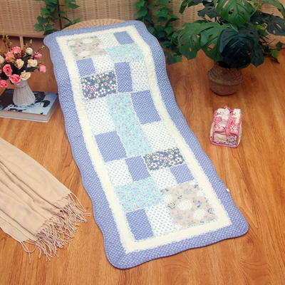 Avtomobil döşəmə paspasları Quilted Anti-Slip Patchwork Living - gone-with-the-wind-blue-bedside-mat-or-car-mat-back-seat-50x135cm