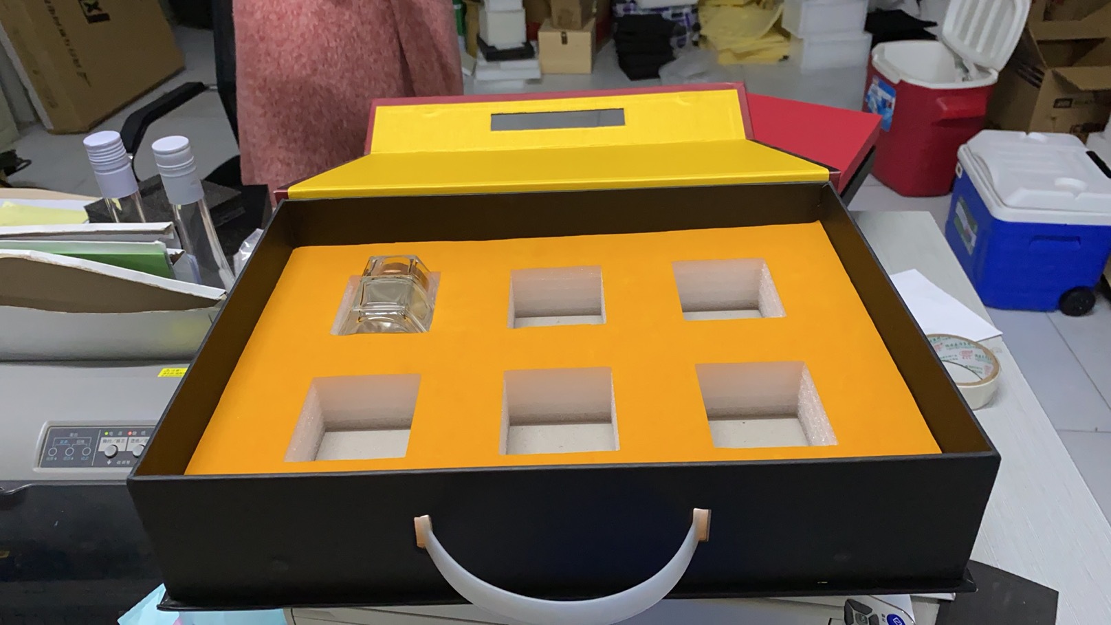 厂家供应白色珍珠棉表金黄绒礼品盒包装泡沫/白色EPE表绒布包装