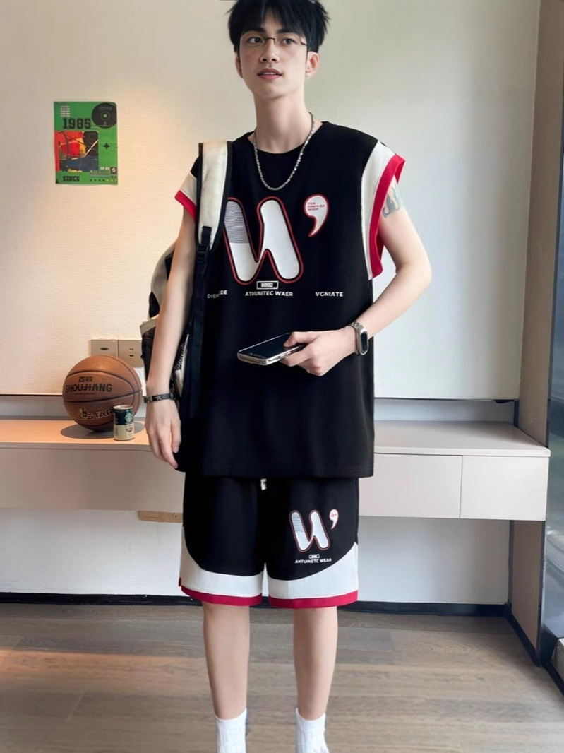 Summer sports suit