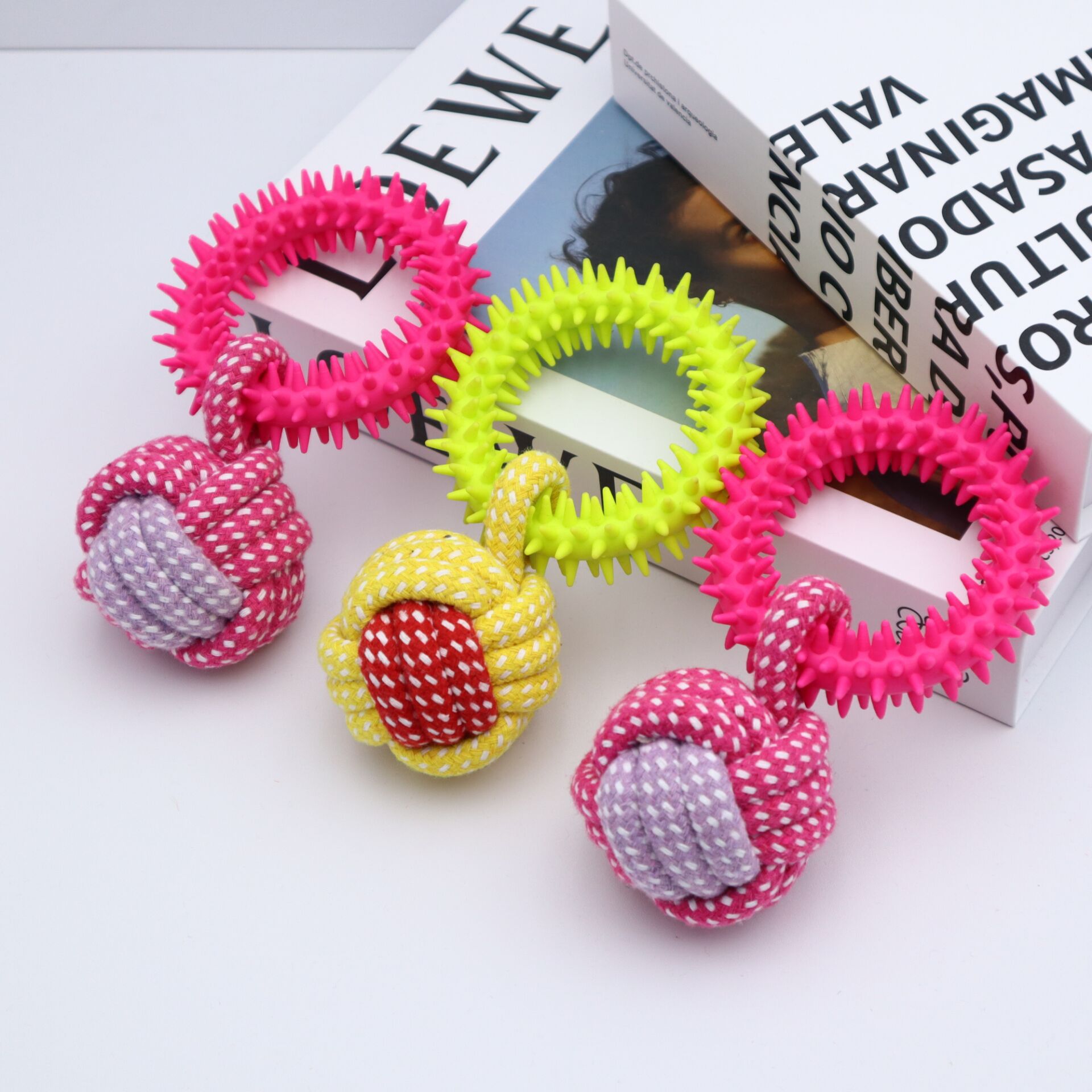 가시 원형 매달린 공