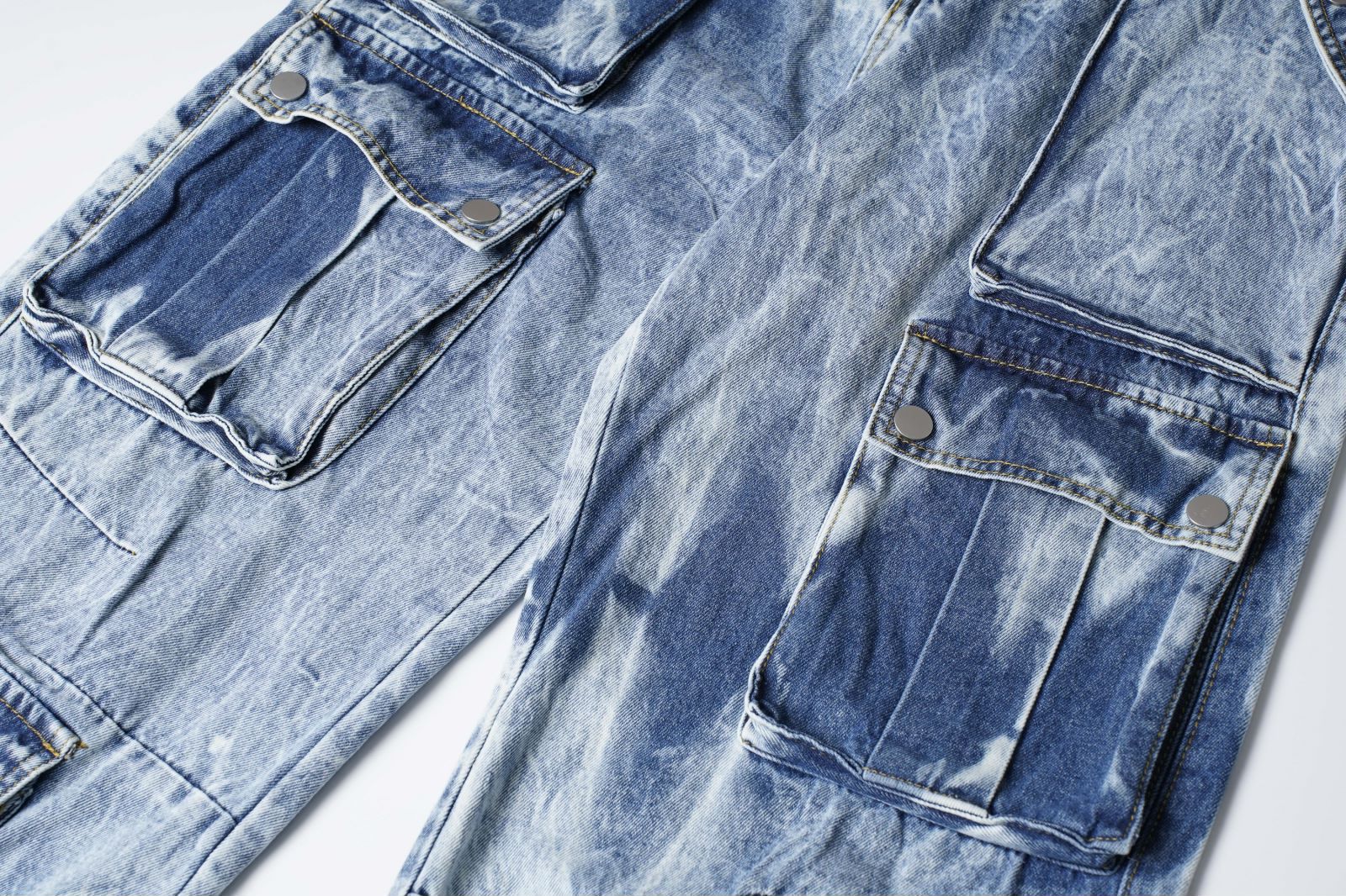 Abbigliamento maschile 2024 autunno nuovi prodotti foto reali pantaloni in denim lavato multitasche alla moda high street personalità_voghion.com