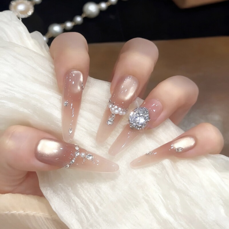 [White Lovers] New Pure Handmade Wearable Nails, Original Design, Exquisite Whitening, High-End Pure Handmade Nail Polish
