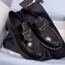 ����ЬŮ��Ƥ�ɸ��׏͹ņ�ЬӢ���WԺ�L��ɫСƤЬ��