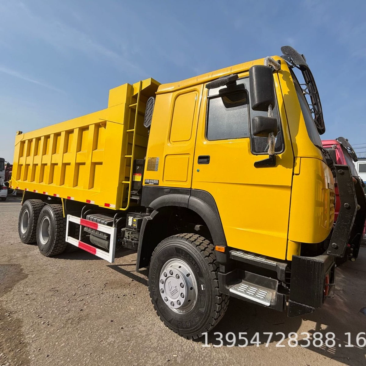 Самосвал Sinotruk Howo с задним расположением восьми колес, тягач Shaanxi Automobile Delong X5000 мощностью 440 л.с.