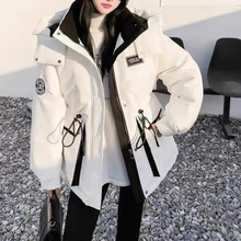 高档羽绒服冲锋衣加厚女2025潮流爆款宽松显连帽粉色收腰服