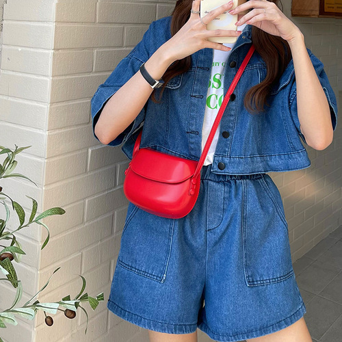 2024 summer new Korean retro ins red saddle bag crossbody small bag women's versatile simple mobile phone bag
