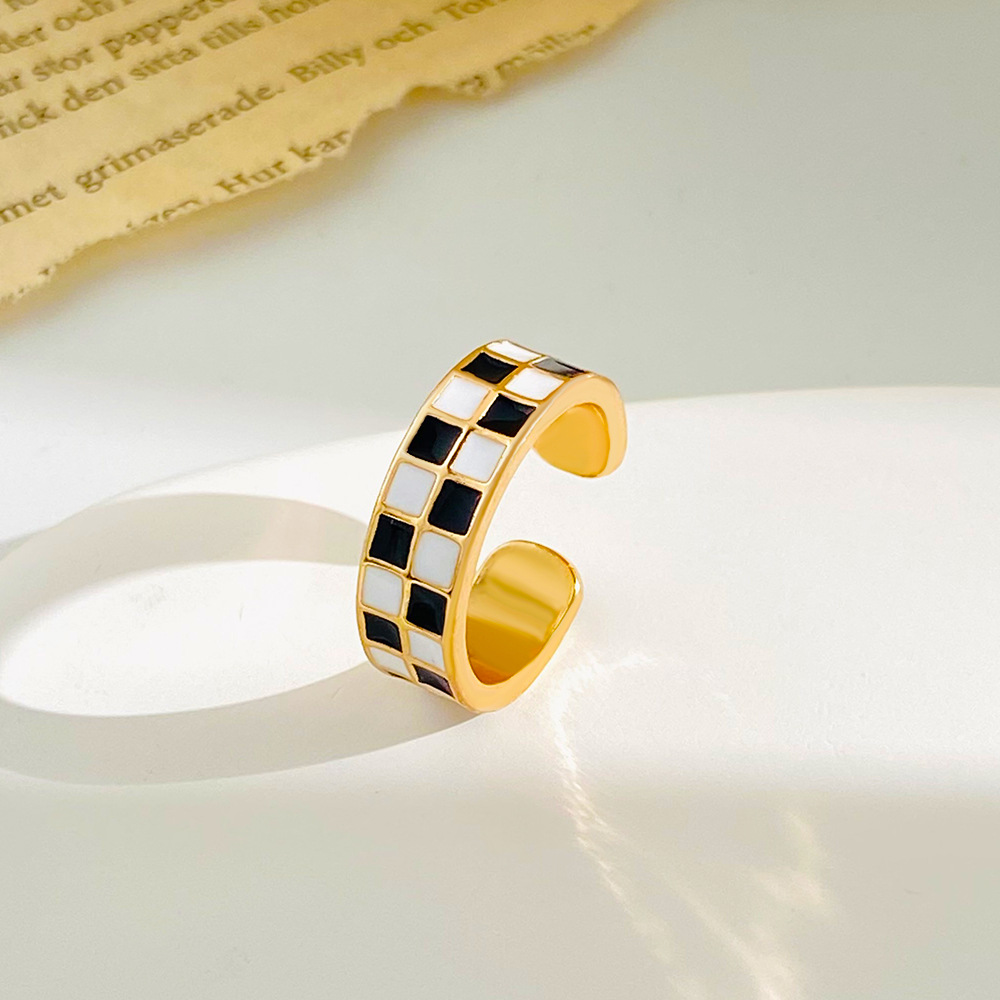 Retro Checkered Alloy Enamel Women's Rings display picture 3