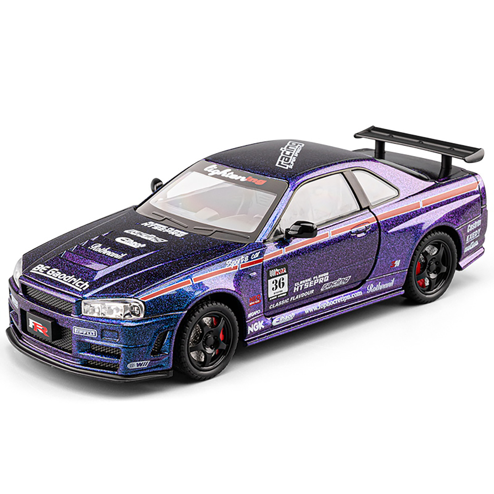 1: 24 Nissan GTR aleación modelo de carreras Echo sonido y luz decoración de tiendas de té de leche regalos de día de Año Nuevo al por mayor