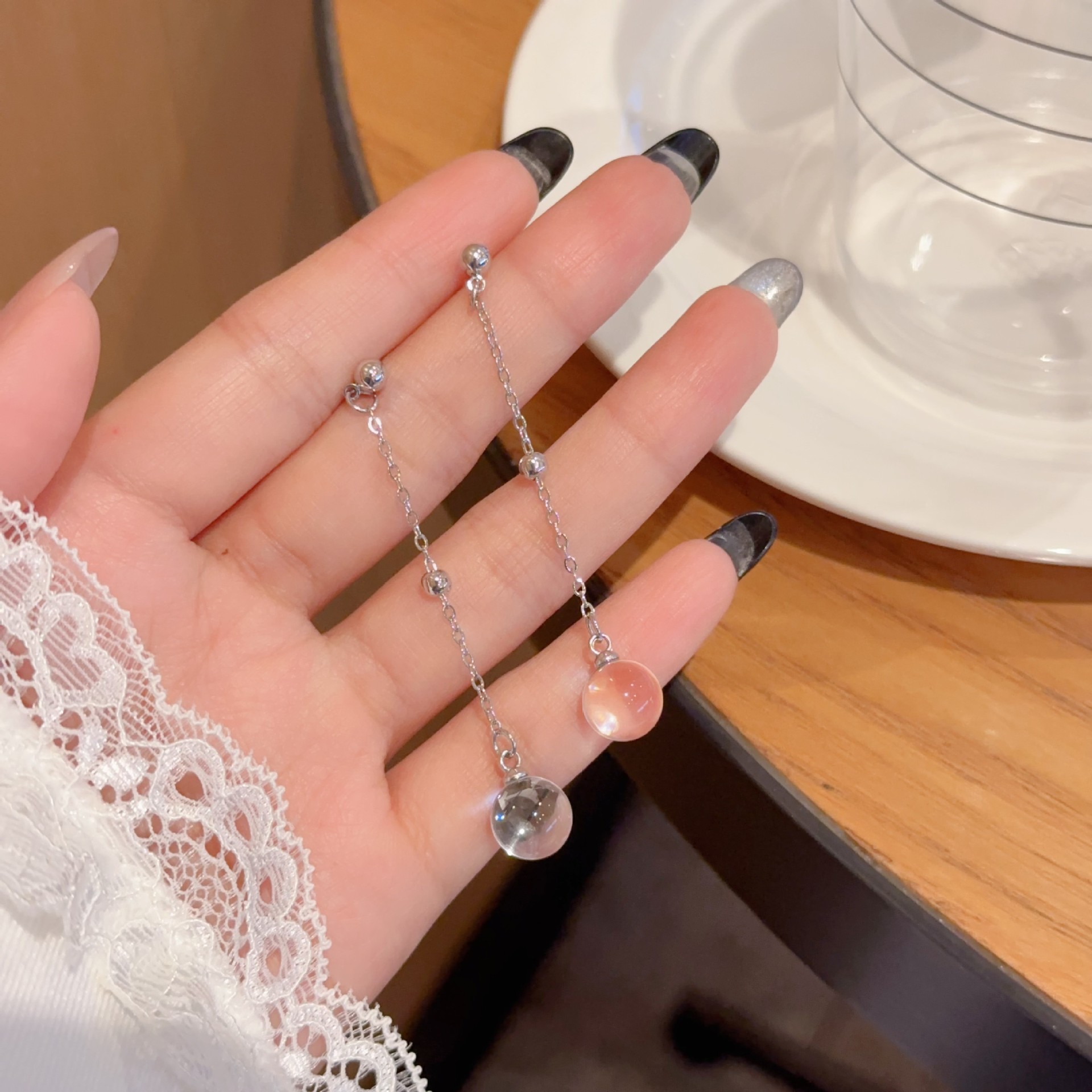 151-白珠流苏蚊香盘耳夹