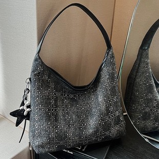 �μ�����������С����Ů�¿�r��ţ����Ӱ��|���W��Ů���羳