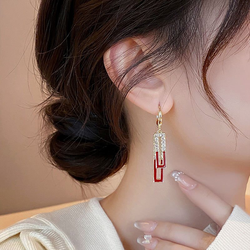 Geometría coreana cuadrada llena de diamantes pendientes 2024 nuevo ligero lujoso pendientes de color nicho de diseño pendientes de pendientes image 5