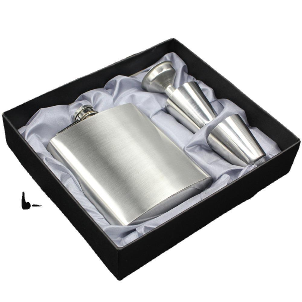 批发不锈钢随身便携户外7盎司小酒壶送酒杯漏斗礼品套装酒具