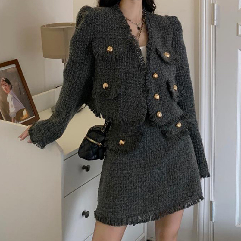 그레이 탑 + 스커트 슈트