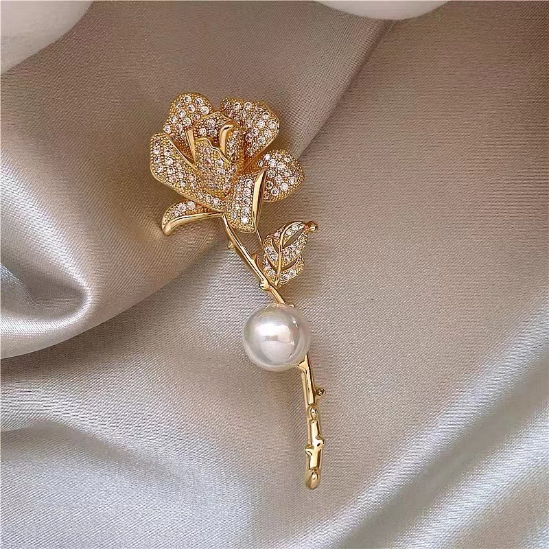 Edle Broschenkollektion Mit Perlen Muscheln Und Blumen Motiven_voghion.com