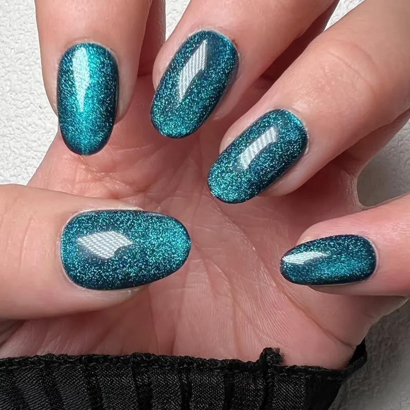 Cross-border New Ins Style Peacock Green Burst Stone Cat's Eye Short Round Wear Nail Art Removable Fake Nails Cross-border New Ins Style Peacock Green Burst Stone Cat's Eye Short Round Wear Nail Art Removable Fake Nails