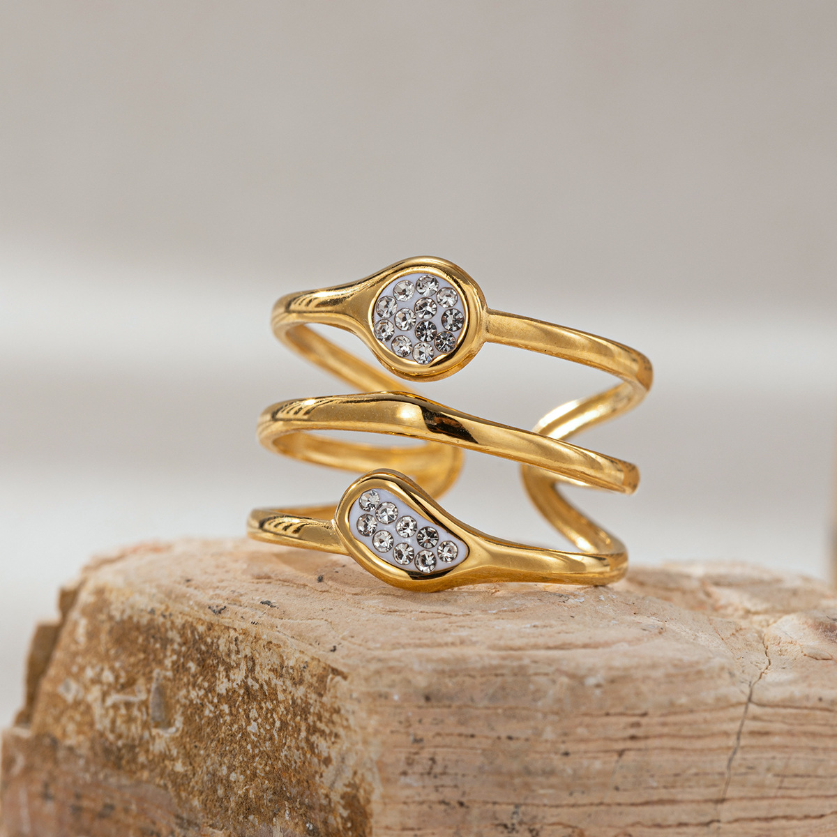 Tiana Europa y América acero inoxidable nicho de alta calidad sensación de diamante abierto anillo de titanio no desvanecerse venta al por mayor transfronteriza caliente