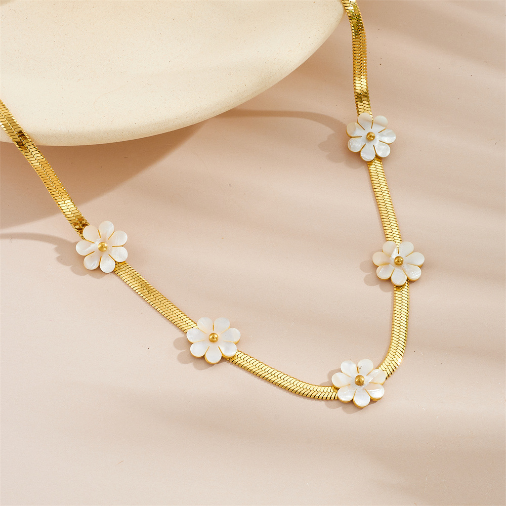 19g Weight Titanium Steel Pendant Material Necklace Classification Titanium Steel Chain Material cable chain Chain Type 1 Piece Quantity Daily Occasion Titanium Steel Material Flower Pattern Women's Gender Sweet Style Wholesale Jewelry Sweet Flower Titanium Steel Necklace 11