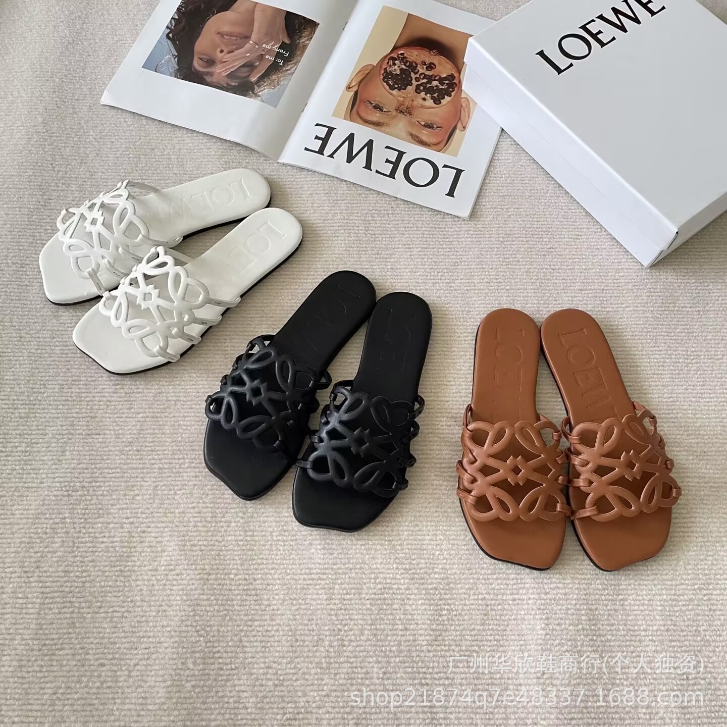Loewe üslubunda qadın düz altlıq sandalet, yay üçün açıq barmaq