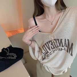 大码纯欲风甜酷辣妹大V领性感薄款T恤女夏季设计感短袖半袖上衣潮