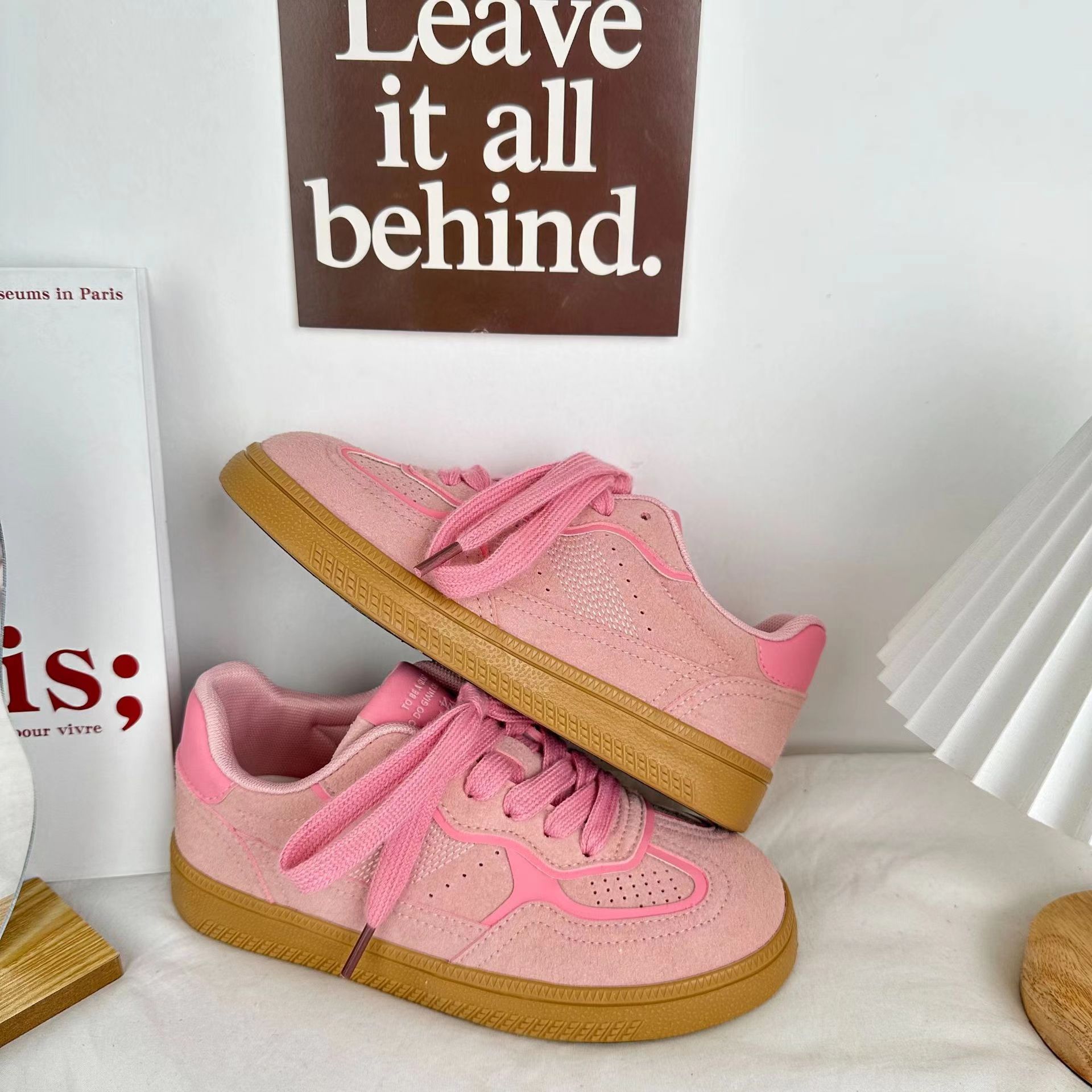 Zapatillas deportivas para estudiantes de onda lejana zapatos de lona casuales de estilo ins de todo fósforo mujeres 2024 otoño nuevo estilo zapatos de mujer coreanos en nombre del cabello image 11