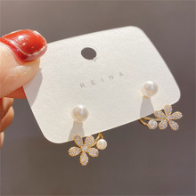 韩国小众设计感珍珠花朵耳环2022年新款潮轻奢两戴款小耳钉耳饰女