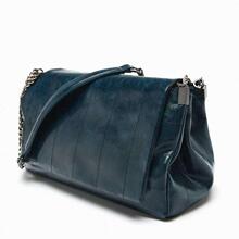 ZAMYLRF女包新款黑色摇滚风翻盖流浪包大容量通勤包工厂一件代发