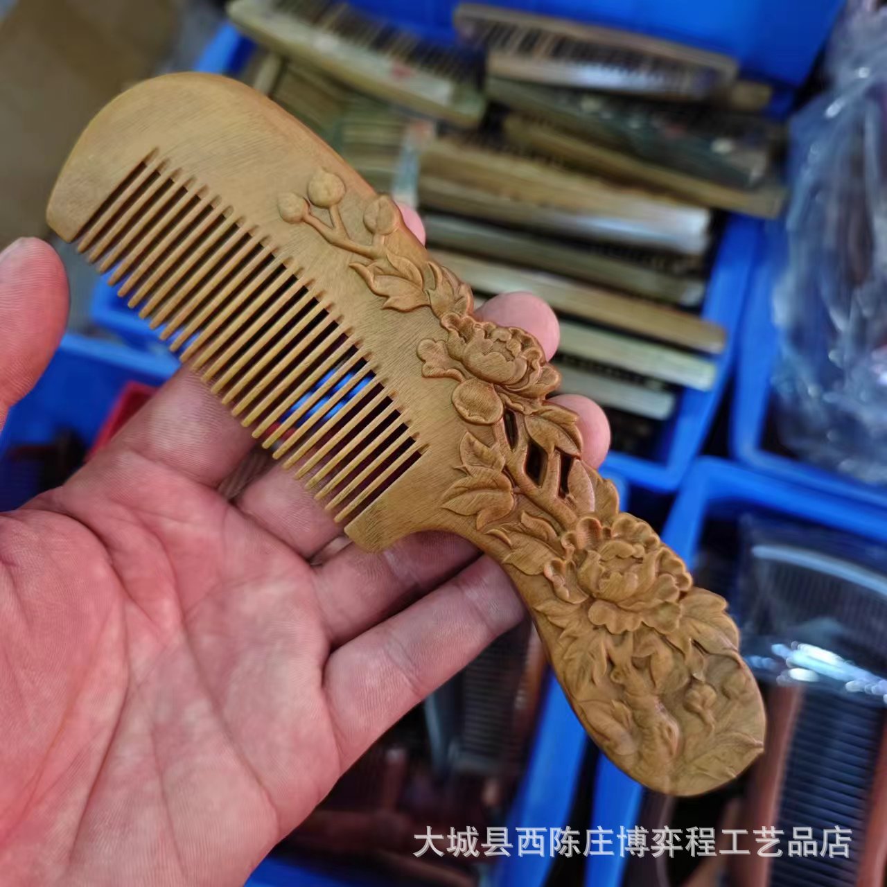 緑檀木両面彫刻磨き木櫛マッサージ保健携帯櫛プレゼントスポットメーカー卸売り